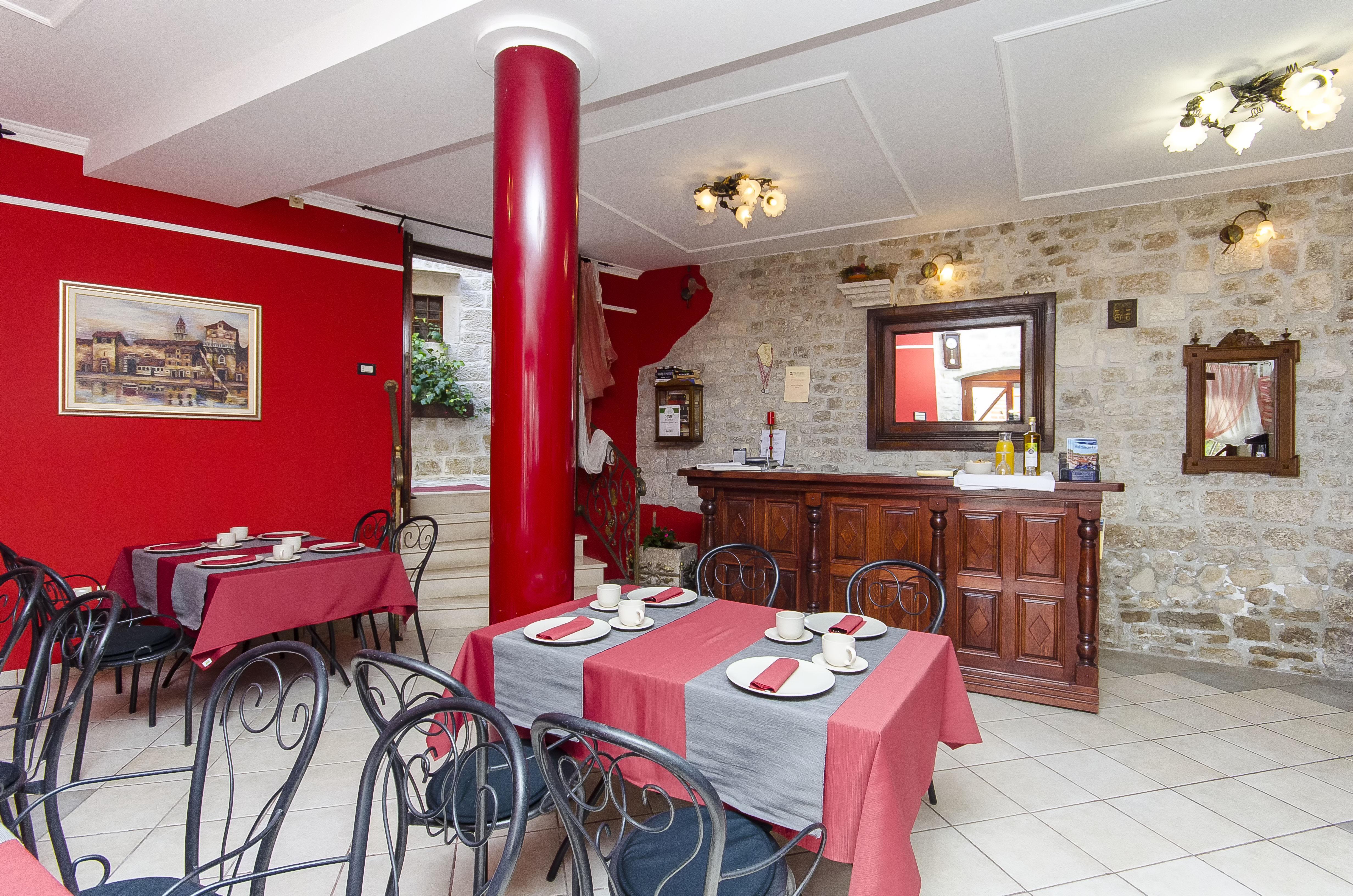 พาเลซ เดรอสซี Bed & Breakfast โตรกีร์ ภายนอก รูปภาพ