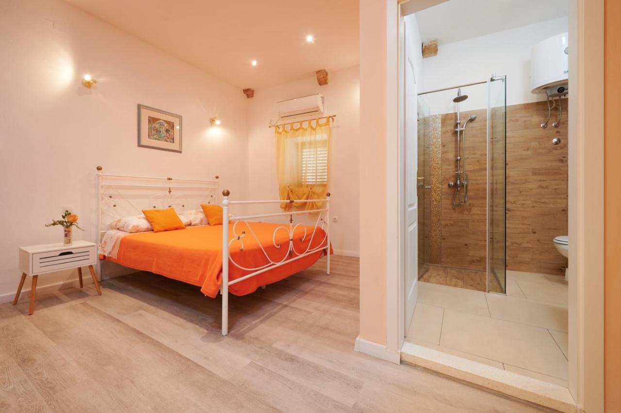 พาเลซ เดรอสซี Bed & Breakfast โตรกีร์ ภายนอก รูปภาพ