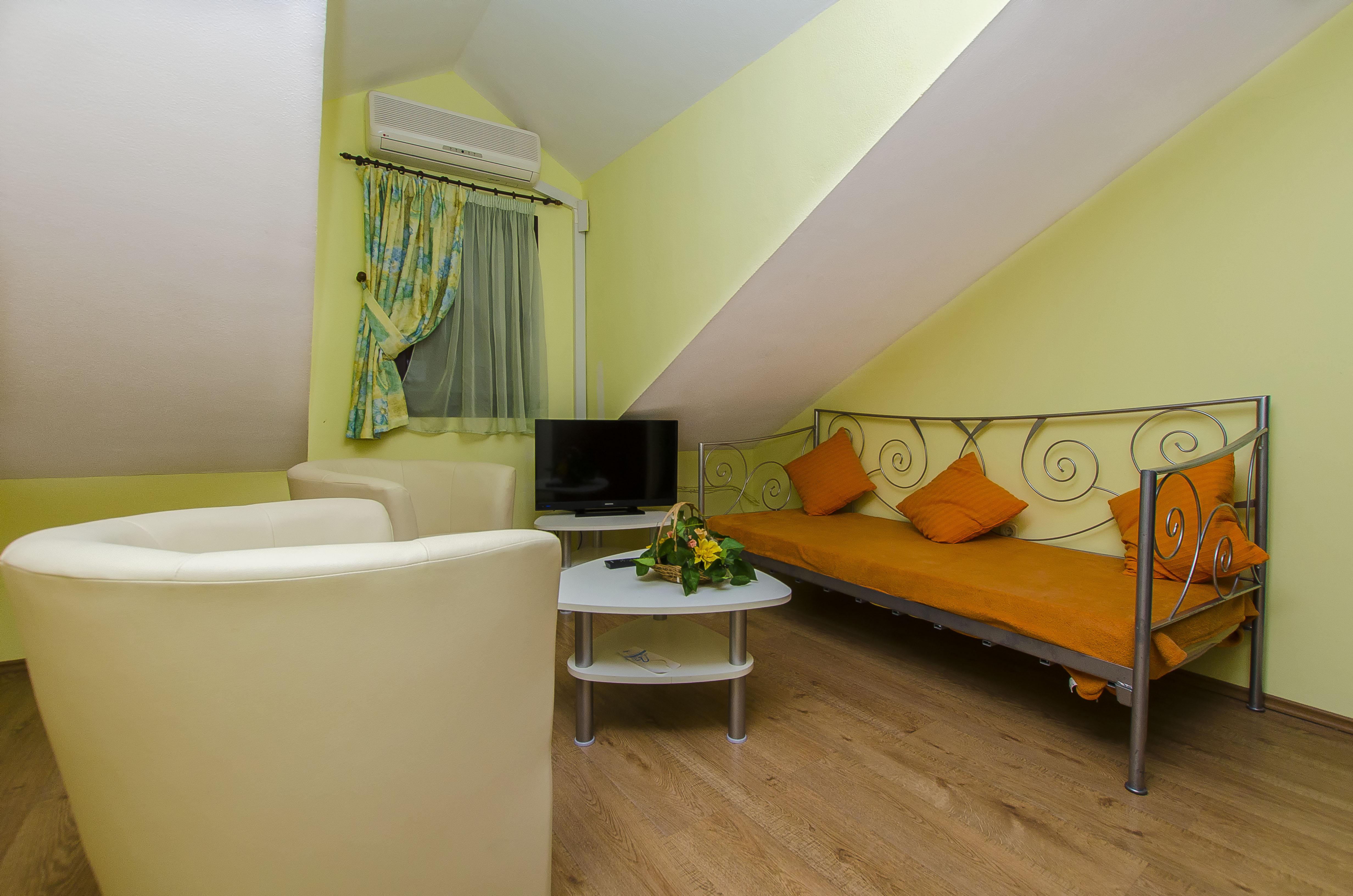 พาเลซ เดรอสซี Bed & Breakfast โตรกีร์ ภายนอก รูปภาพ