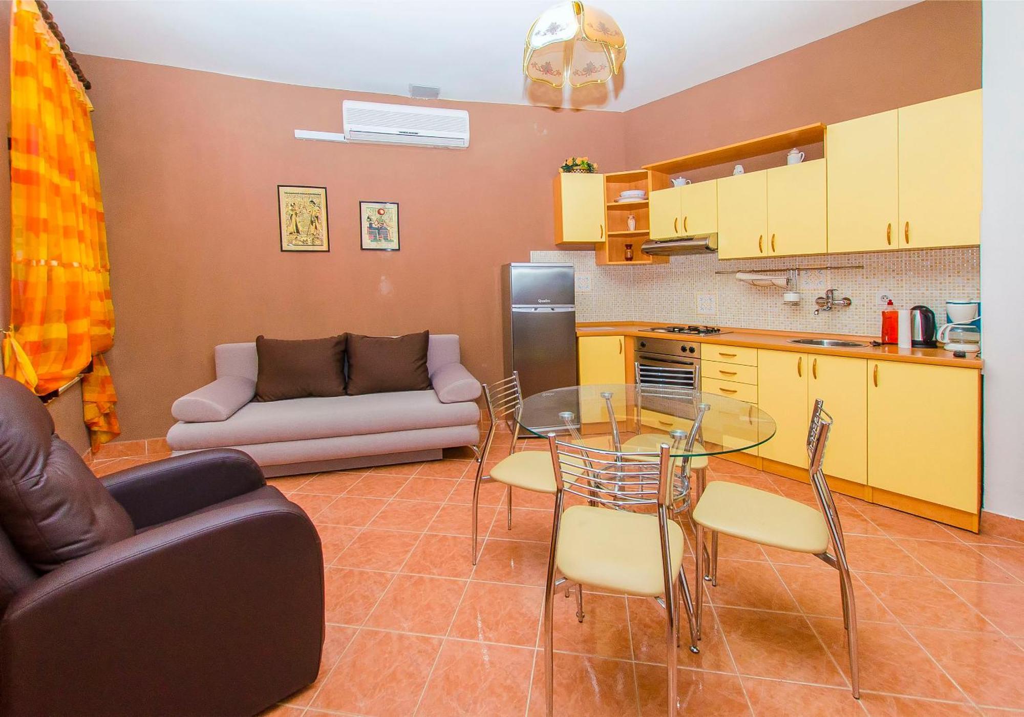 พาเลซ เดรอสซี Bed & Breakfast โตรกีร์ ภายนอก รูปภาพ